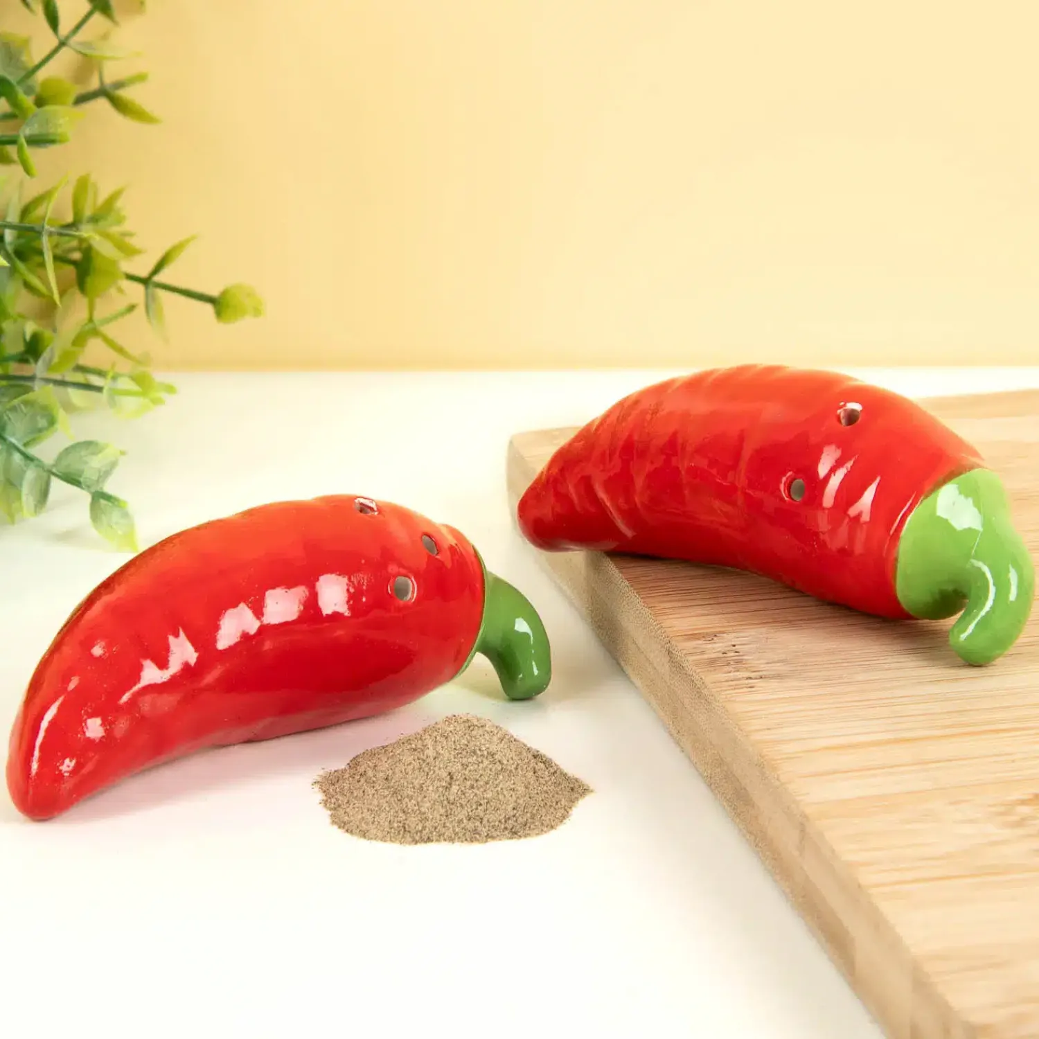 Ditverzinjeniet Peper- En Zoutstellen|Chili peper- en zoutstel