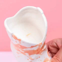 Ditverzinjeniet Kaarsen En Kandelaars|Cowboylaars geurkaars