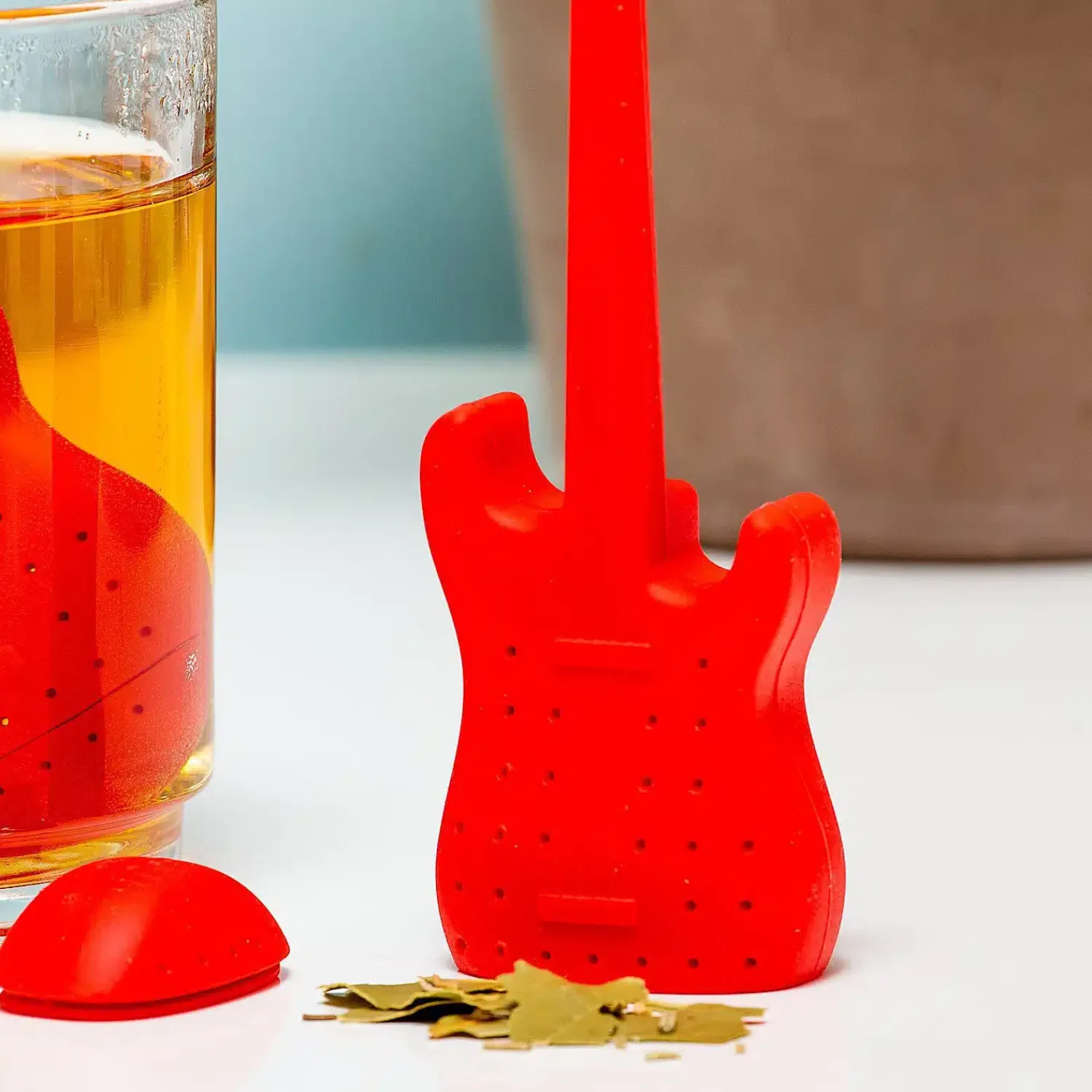 Ditverzinjeniet Muziek|Thee Eieren|Gitaar tea infuser