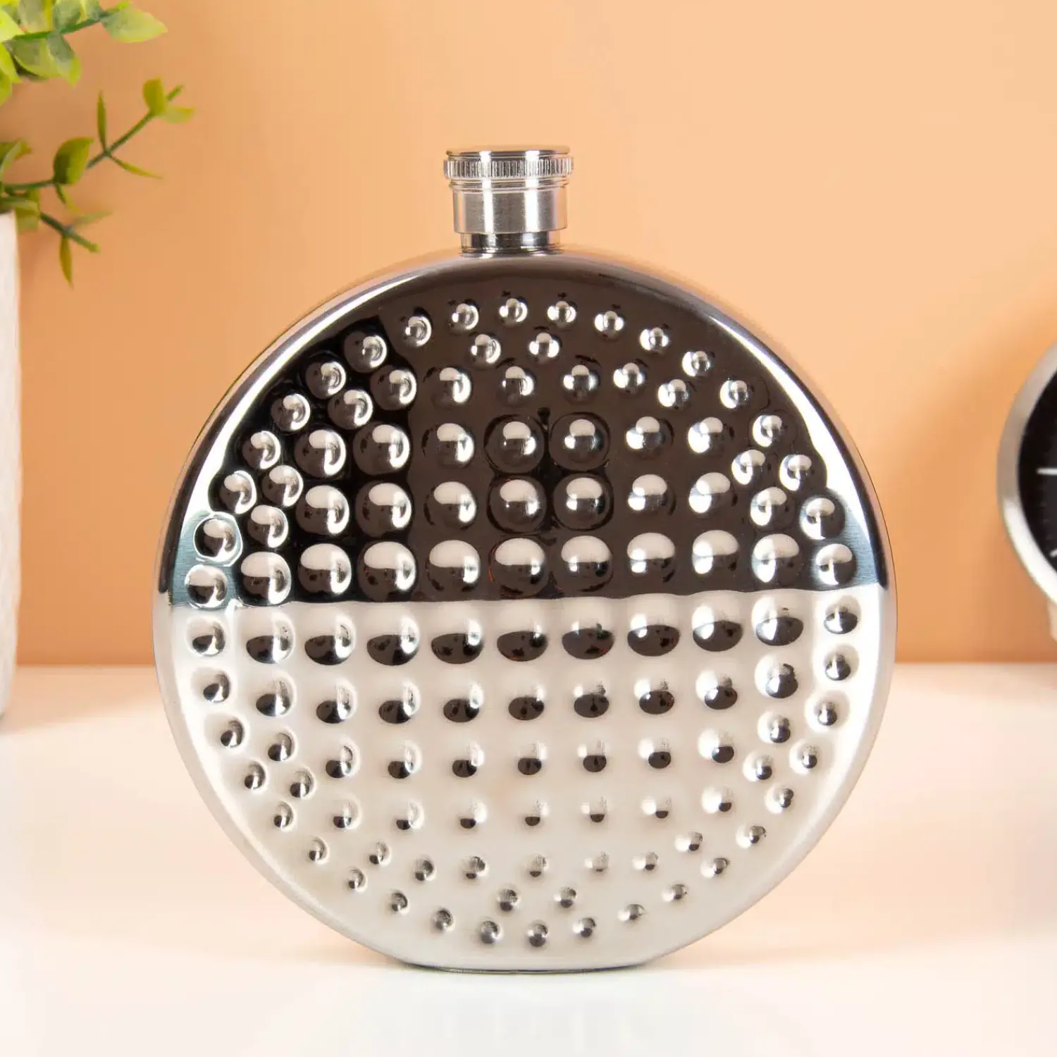 Ditverzinjeniet Borrelen|Golfbal heupflacon