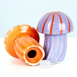 Ditverzinjeniet Peper- En Zoutstellen|Kwallen peper- en zoutstel