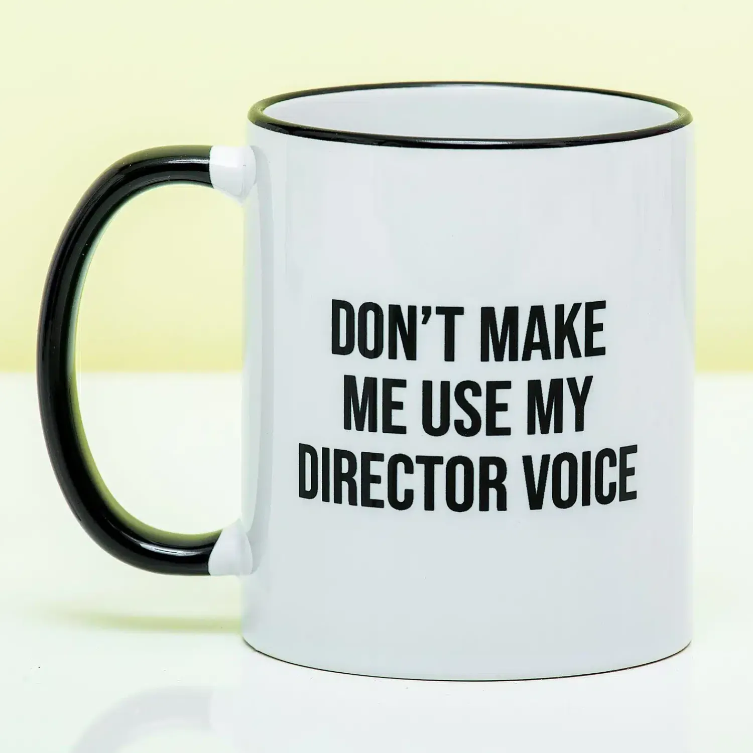 Ditverzinjeniet Mokken & Glazen|Mok Director Voice