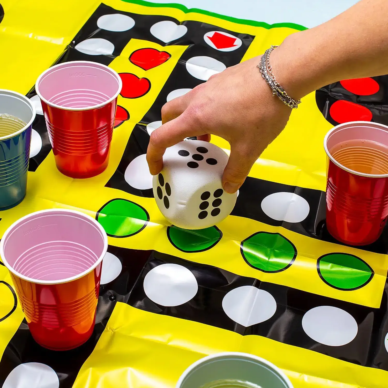 Ditverzinjeniet Drankspelletjes|Vrijgezellenfeestjes|XXL Ludo drankspel met plastic bekers